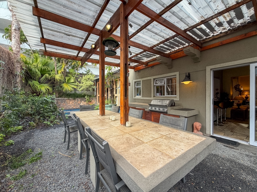 4 Bedroom Property for Sale in Bantry Bay Western Cape